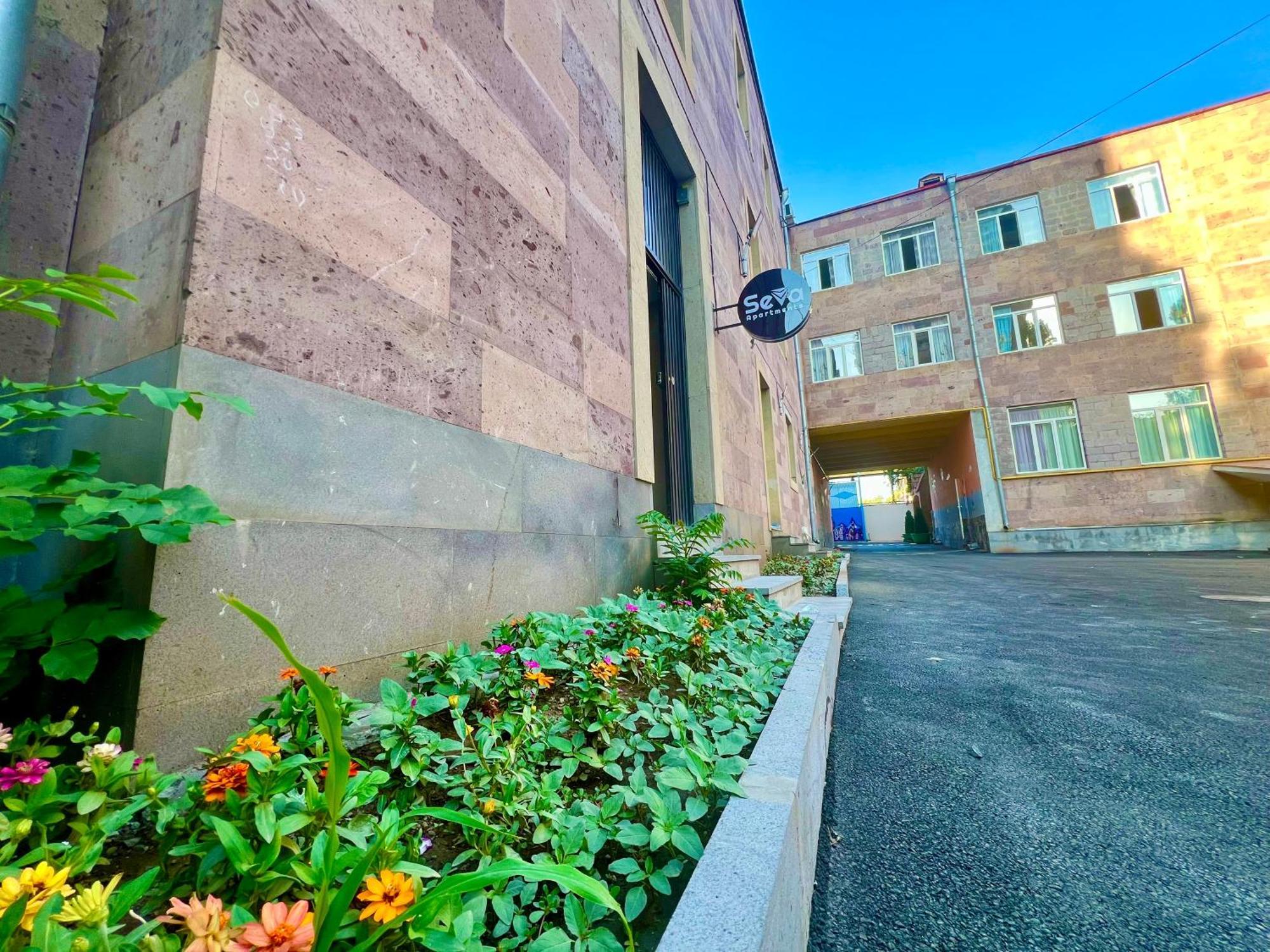 Seva Apart-Hotel Komitas Yerevan Exterior photo